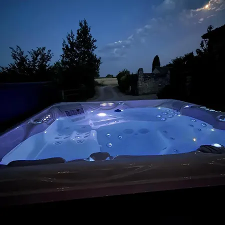 Bed & Breakfast D'anjou - De Charme Avec Jacuzzi La Roche Coutant