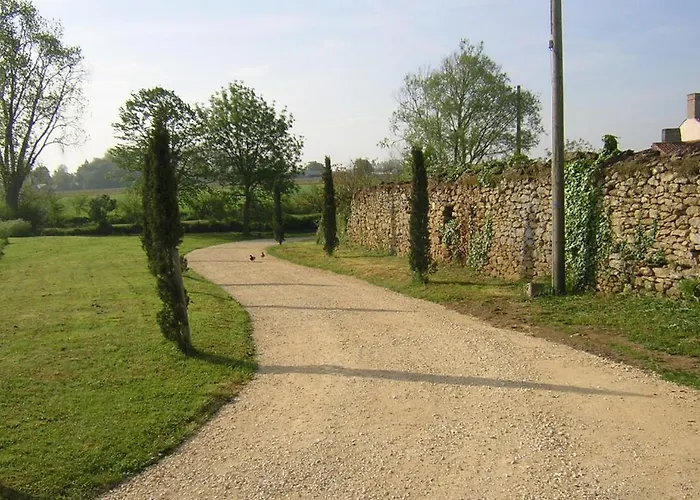 Le Mas D'anjou Hotel Tigné